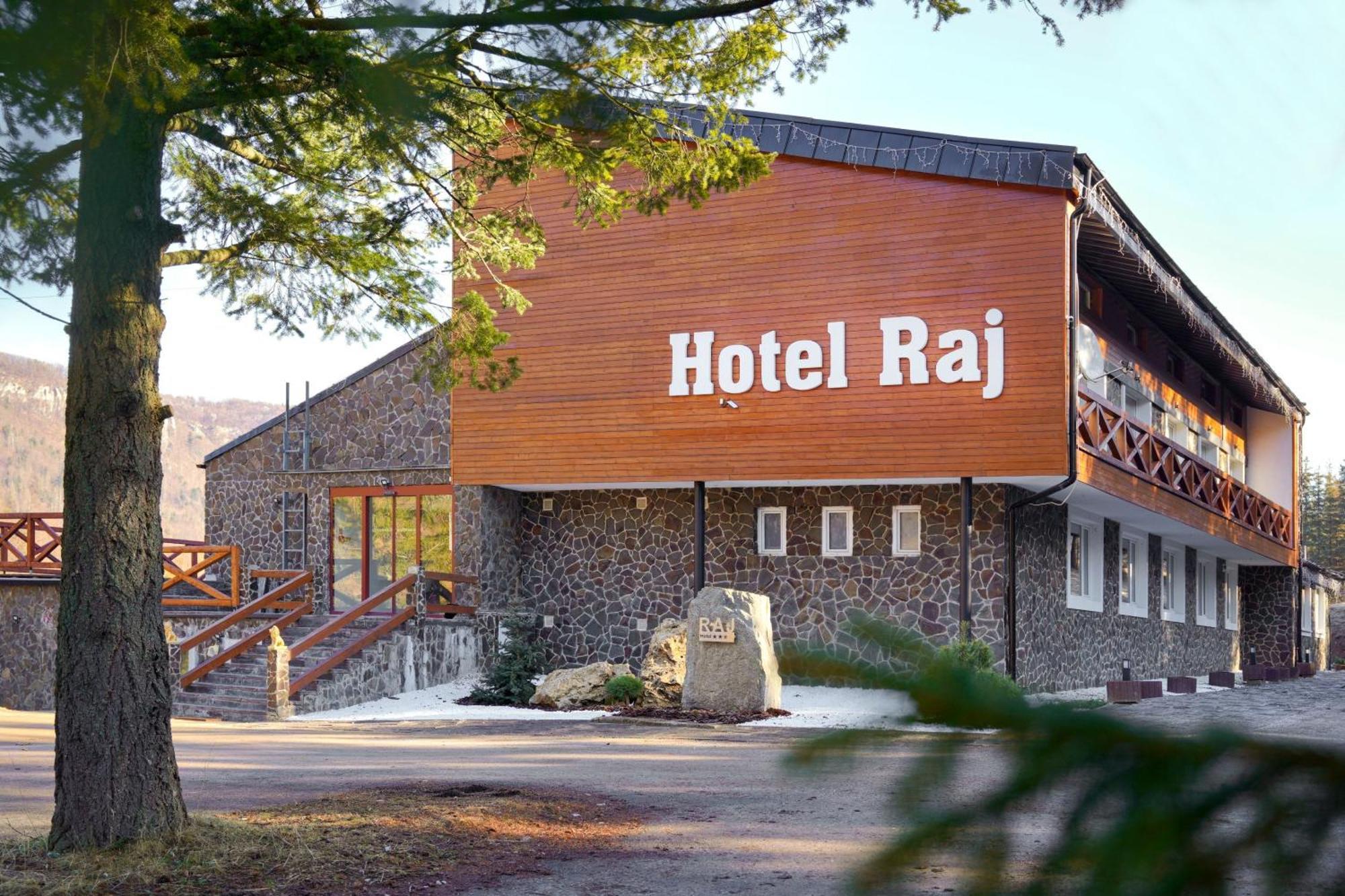 Hotel Raj Dedinky Exteriör bild